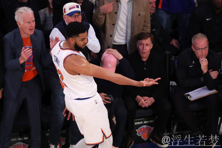 尼克斯迎战猛龙:布伦森NBA杯12月10日精彩表现 尼克斯迎战猛龙:布伦森NBA杯12月10日精彩表现